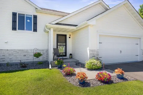 1042 White Tail Lane Montrose MN 55363