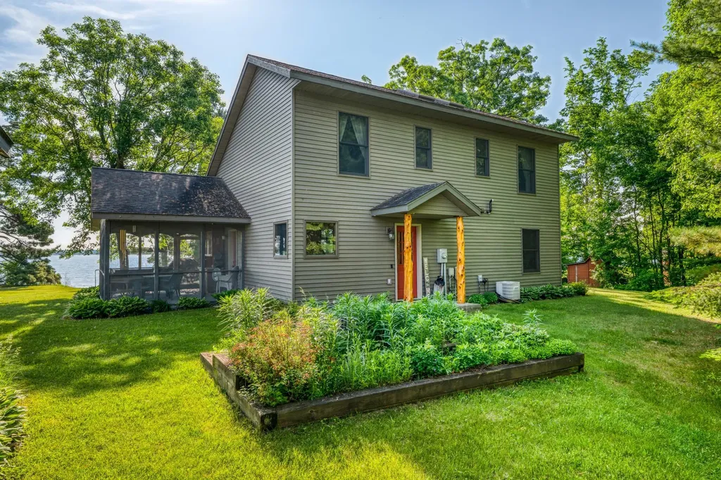 51792 Wildflower Drive Bemidji MN 56601