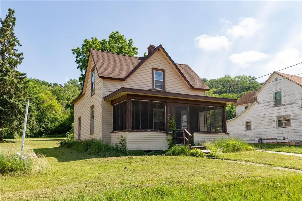 1831 Bush Street Red Wing MN 55066