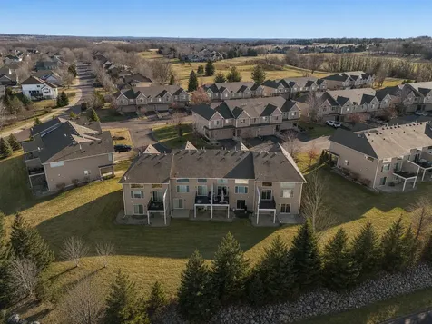 2606 Waterfall Way NW Prior Lake MN 55372