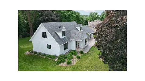 817 17th Street Windom MN 56101