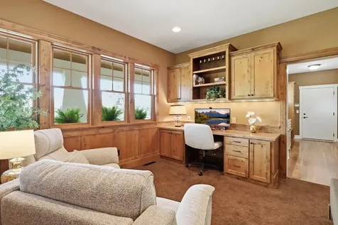 19475 Oak Grove Avenue Prior Lake MN 55372