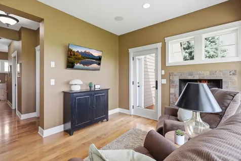 19475 Oak Grove Avenue Prior Lake MN 55372