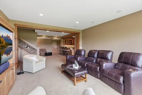 19475 Oak Grove Avenue Prior Lake MN 55372