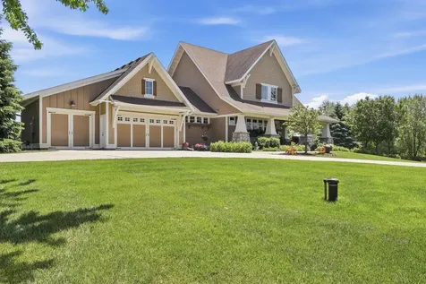 19475 Oak Grove Avenue Prior Lake MN 55372
