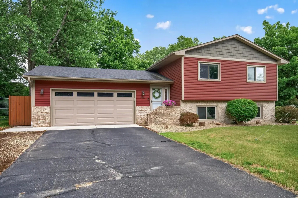 7062 2nd Avenue Lino Lakes MN 55014