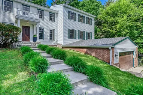 211 Paisley Lane Golden Valley MN 55422