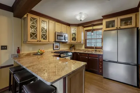 211 Paisley Lane Golden Valley MN 55422
