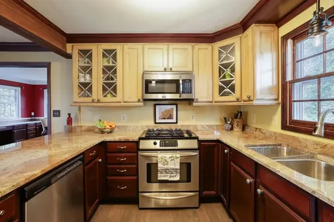 211 Paisley Lane Golden Valley MN 55422