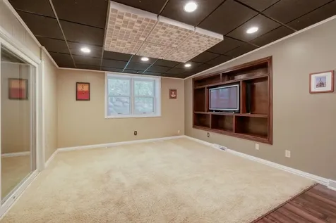 211 Paisley Lane Golden Valley MN 55422