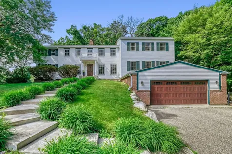 211 Paisley Lane Golden Valley MN 55422