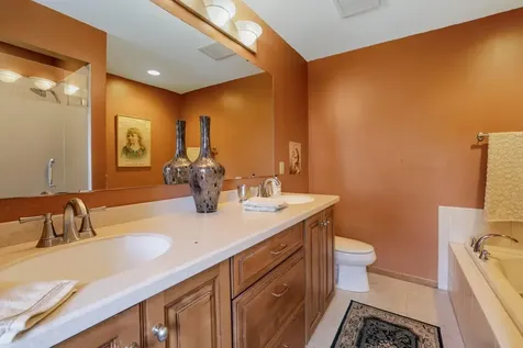 211 Paisley Lane Golden Valley MN 55422