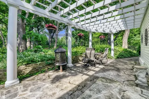 211 Paisley Lane Golden Valley MN 55422