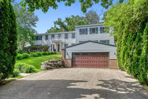 211 Paisley Lane Golden Valley MN 55422