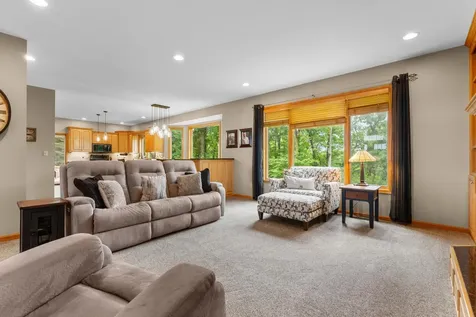 11655 Castle Bluff Lane SW Stewartville MN 55976