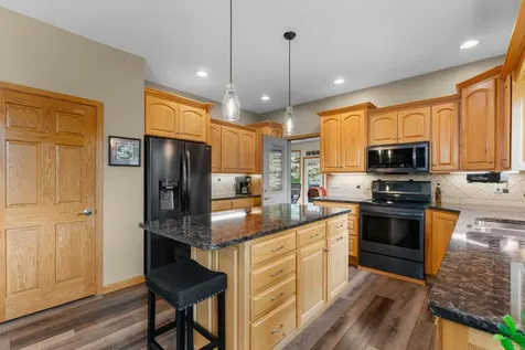 11655 Castle Bluff Lane SW Stewartville MN 55976