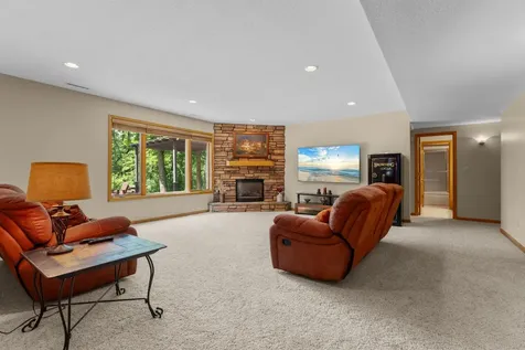11655 Castle Bluff Lane SW Stewartville MN 55976