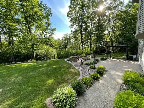 11655 Castle Bluff Lane SW Stewartville MN 55976