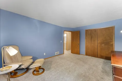 6121 Creek View Trail Minnetonka MN 55345