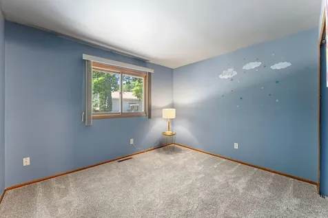 6121 Creek View Trail Minnetonka MN 55345