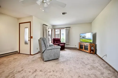 1328B Mcnally Drive Winona MN 55987