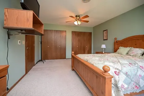 1328B Mcnally Drive Winona MN 55987