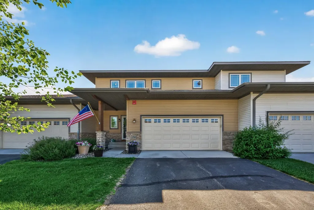 1245 Vernon Drive Carver MN 55315