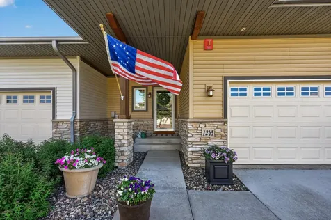 1245 Vernon Drive Carver MN 55315