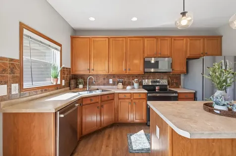 1245 Vernon Drive Carver MN 55315