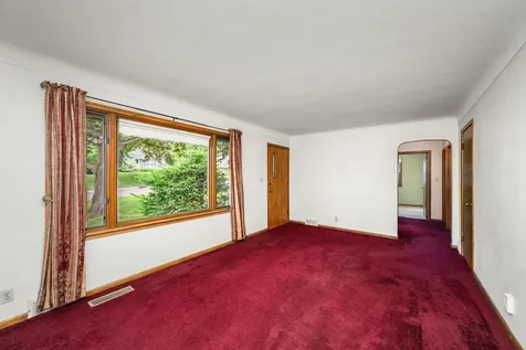 1789 Kennard Street Maplewood MN 55109