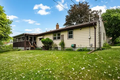 1789 Kennard Street Maplewood MN 55109