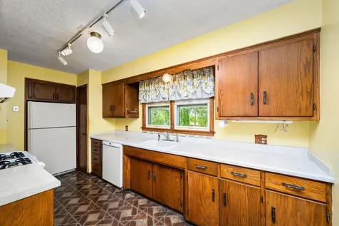 1789 Kennard Street Maplewood MN 55109