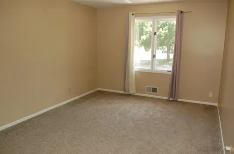 1693 Covington Lane Eagan MN 55122