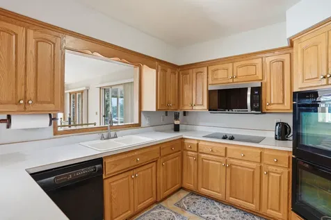 5216 Taylor Street NE Fridley MN 55421