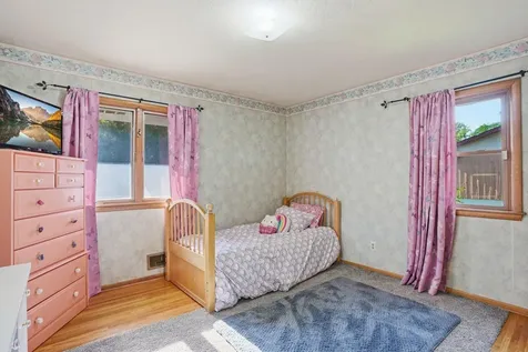 5216 Taylor Street NE Fridley MN 55421