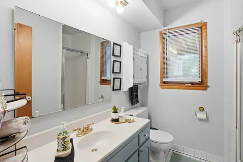 5216 Taylor Street NE Fridley MN 55421
