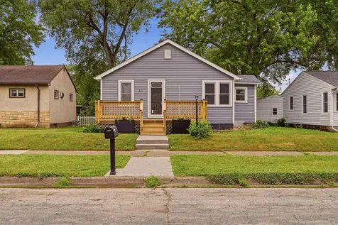 527 S 2nd Street La Crescent MN 55947