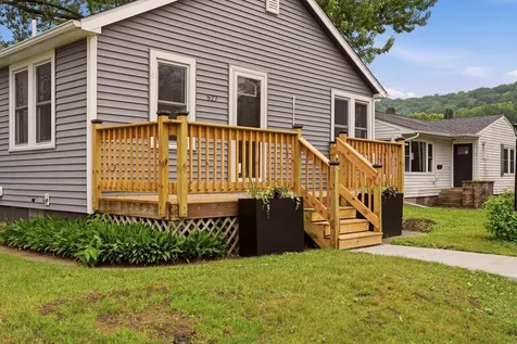 527 S 2nd Street La Crescent MN 55947