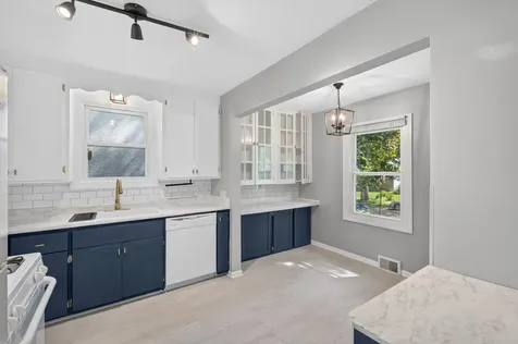 5732 24th Avenue S Minneapolis MN 55417