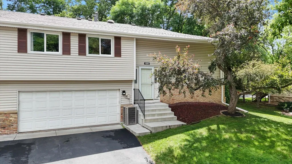 1262 Timbershore Lane Eagan MN 55123