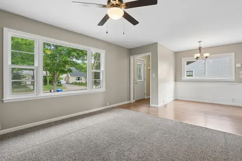 418 20th Avenue N Fargo ND 58102