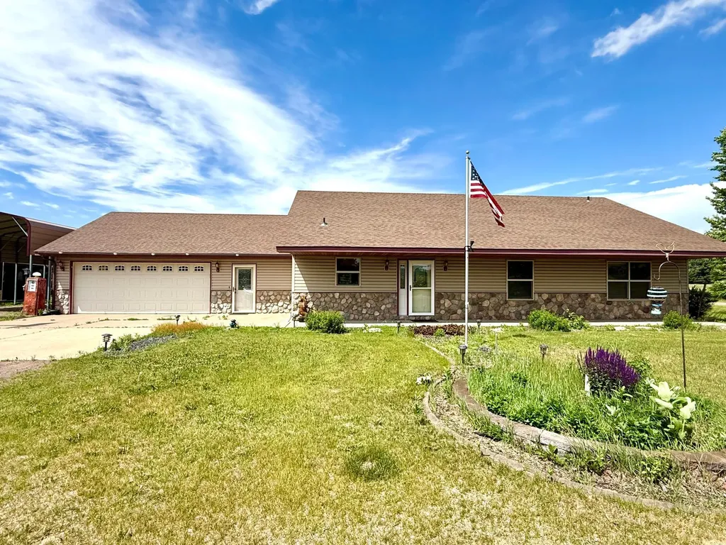 3455 339th Avenue NE Cambridge MN 55008