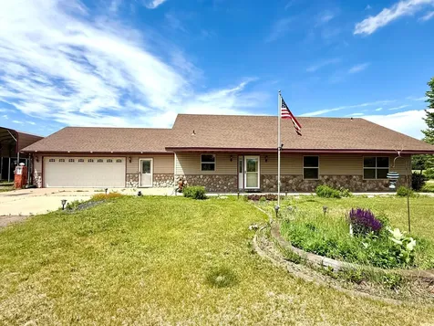 3455 339th Avenue NE Cambridge MN 55008