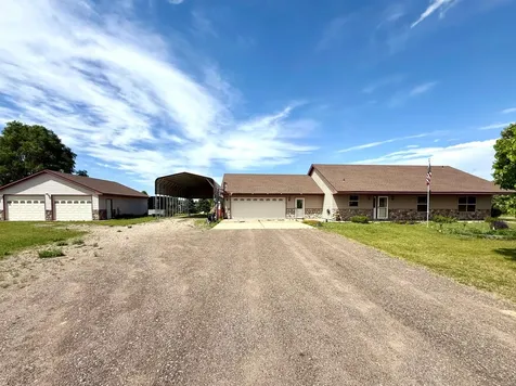 3455 339th Avenue NE Cambridge MN 55008