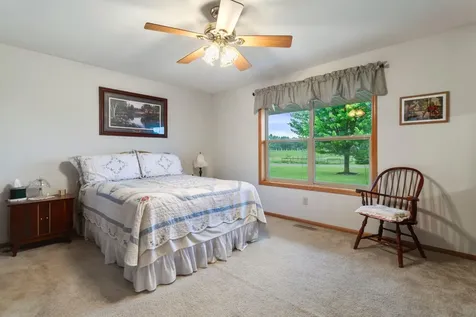 3455 339th Avenue NE Cambridge MN 55008