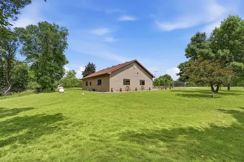 8666 Riverwood Circle N New London MN 56273