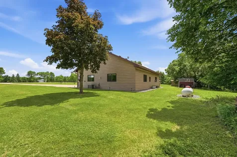 8666 Riverwood Circle N New London MN 56273