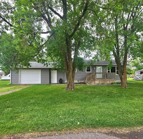 252 E Nelson Avenue Newfolden MN 56738