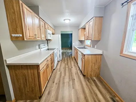 252 E Nelson Avenue Newfolden MN 56738