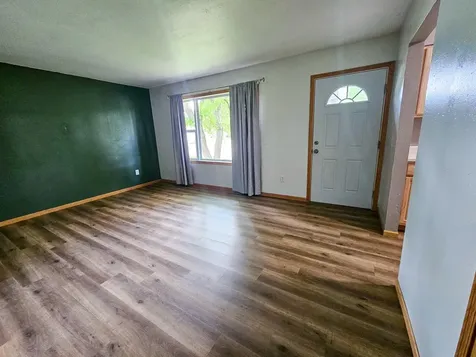 252 E Nelson Avenue Newfolden MN 56738